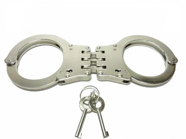 手錠 トリプルリング ステンレス シルバー 鍵 ポリス 警察 護身 グッズ コスプレ 本物 拘束 護身用品 警察グッズ ポリスグッズ ハンドカフ