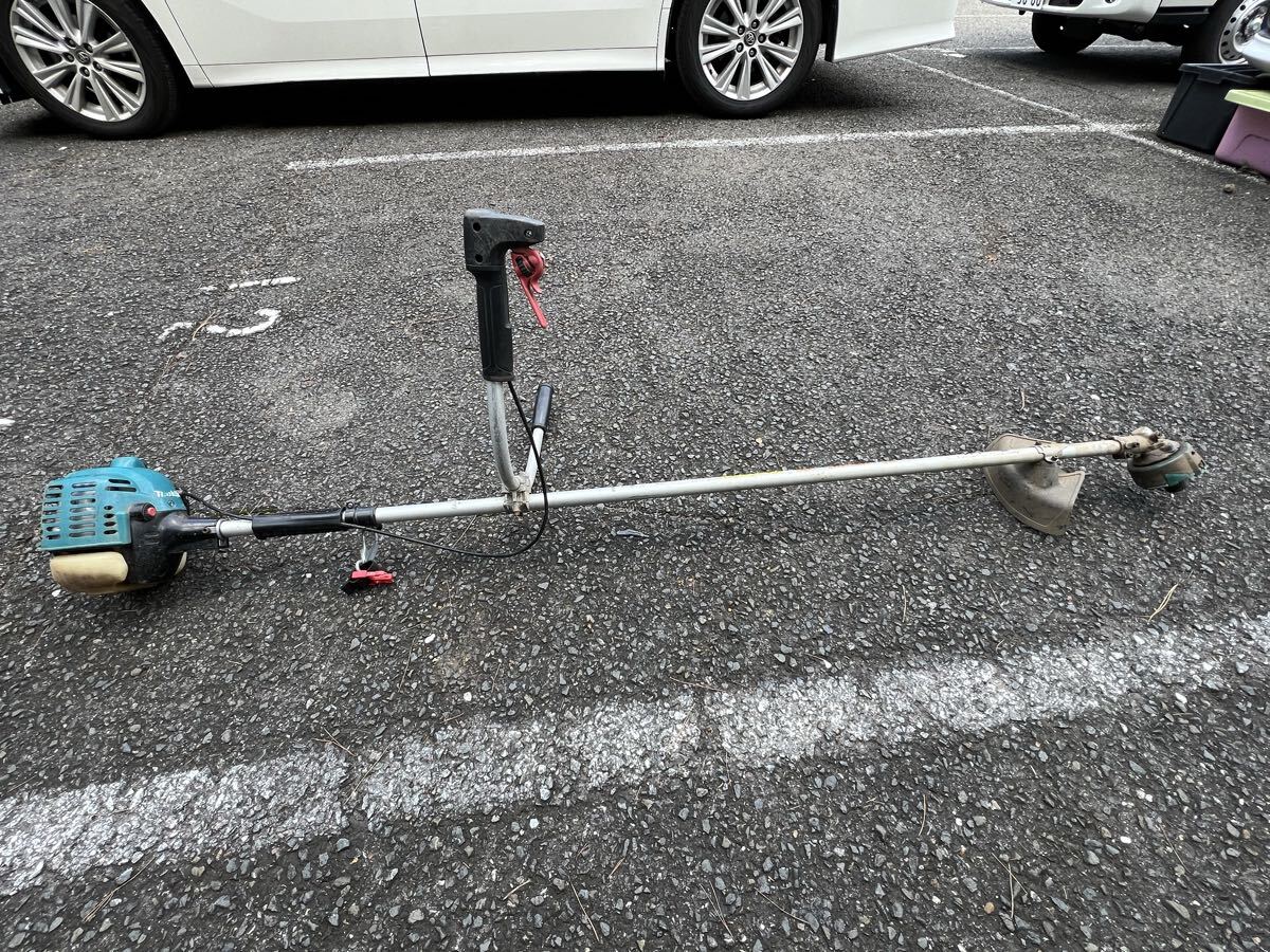 Makita　マキタ　MEM2101U　 草刈機　 草刈り機　 刈払い機　 刈払機　エンジン草刈機　エンジン仮払い機　ジャンク品