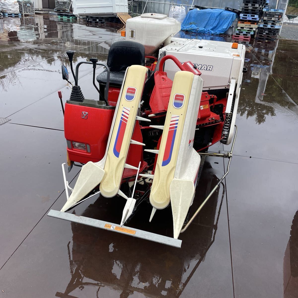 引き取りのみ　美品　Yanmar ヤンマー コンバイン Ee-3 デラックス 快速 二重胴 刈取 スライド ディーゼル