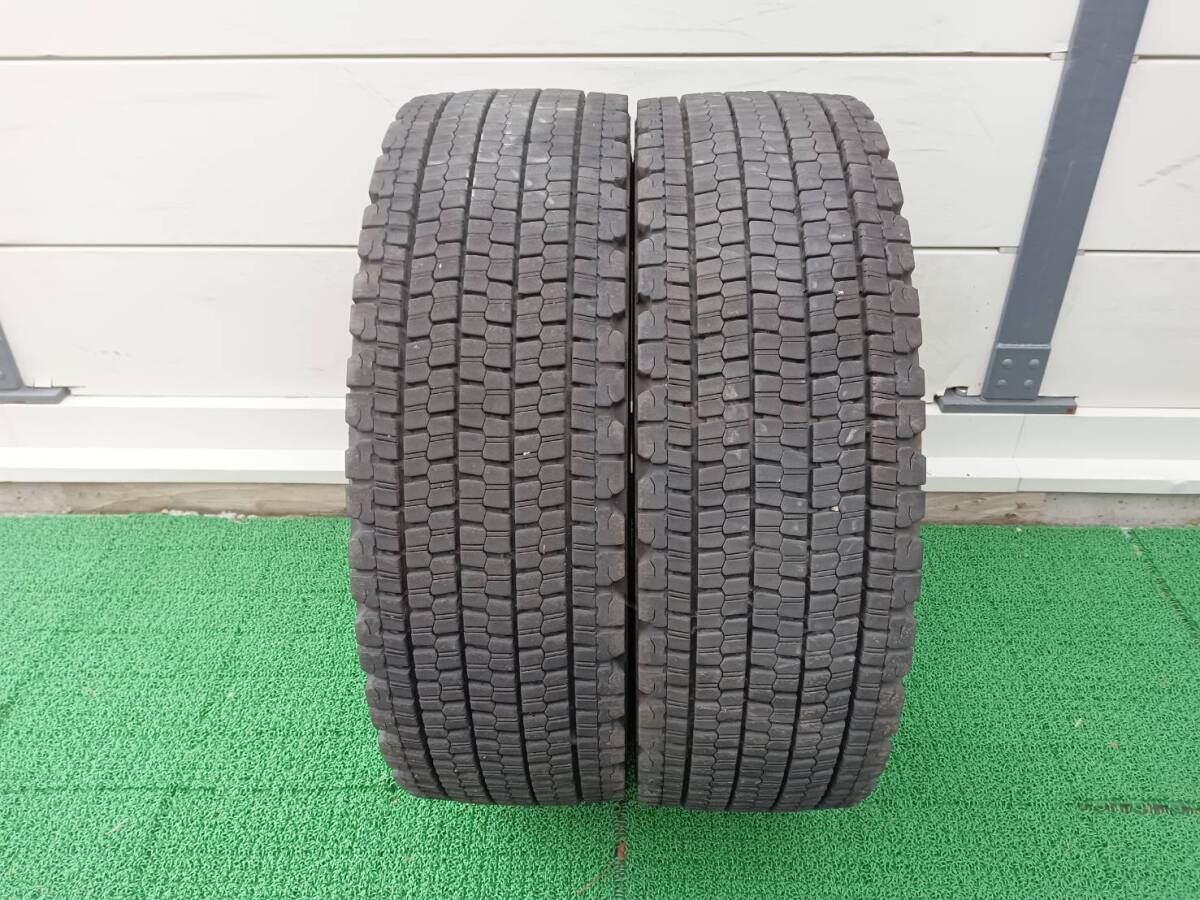 ★残り溝約12.0-12.8mm★23年製★ ブリヂストンW900 265/70R19.5 140/138J　2本セット スタッドレス　C647