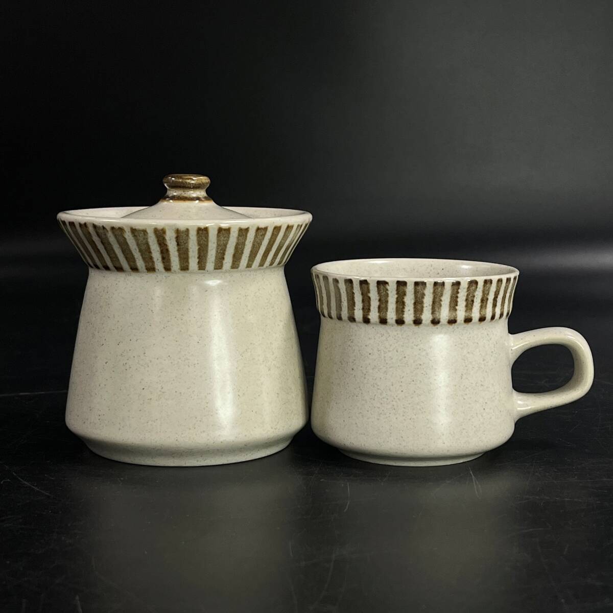 【20102V】KASUGA ストーンウエア キャニスター マグカップ 陶器製 2点まとめて 昭和レトロ 経年保管品