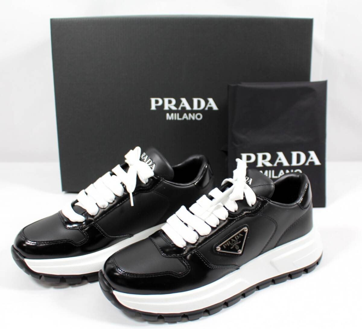 Y6998＃◆未使用品◆PRADA プラダ レディース スニーカー トライアングル ロゴプレート付 サイズ36 1/2(日本サイズ約23.5cm)