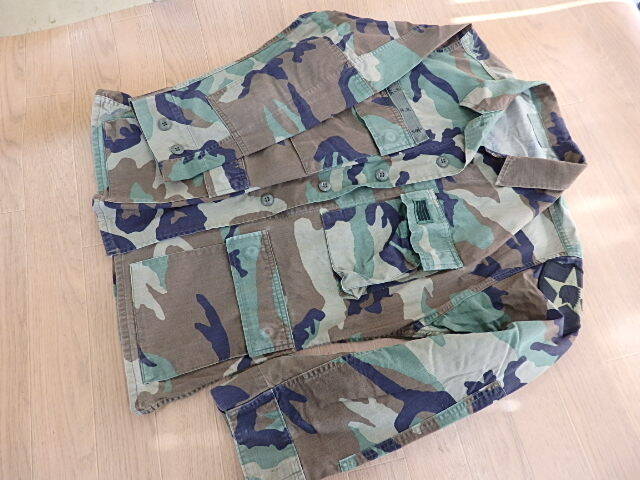 ☆　WOODLAND　迷彩服　ビンテージ　古着　ミリタリージャケット　韓国軍？　☆
