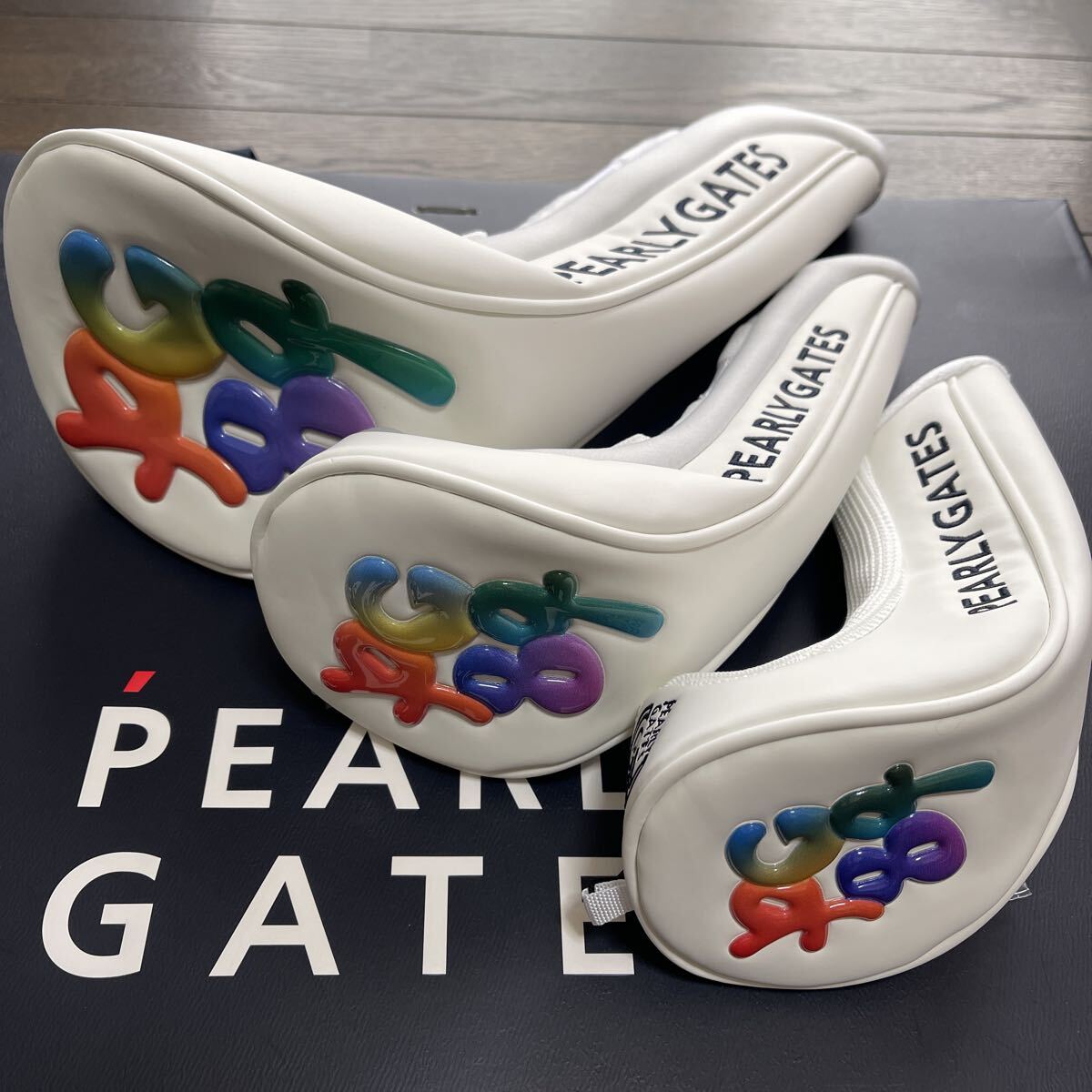 送料無料PEARLY GATESパーリーゲイツYes!Yes!!Yes!!!35th限定ヘッドカバーDR＋FW＋UT合皮エナメルロゴMAGNET開口伸縮(大特価3点set)新品