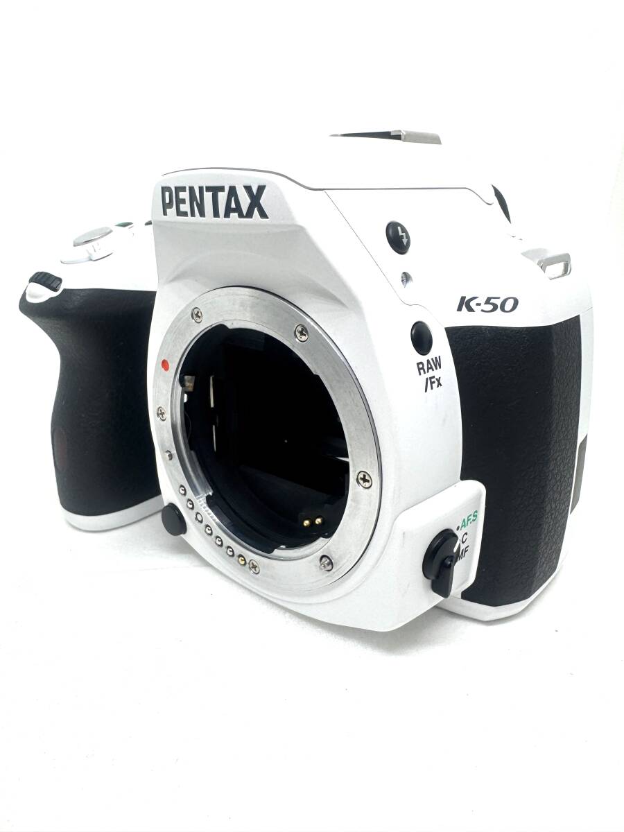 ★良品★《ショット数3,210回 》PENTAX ペンタックス K-50 ボディ ホワイト★　#205