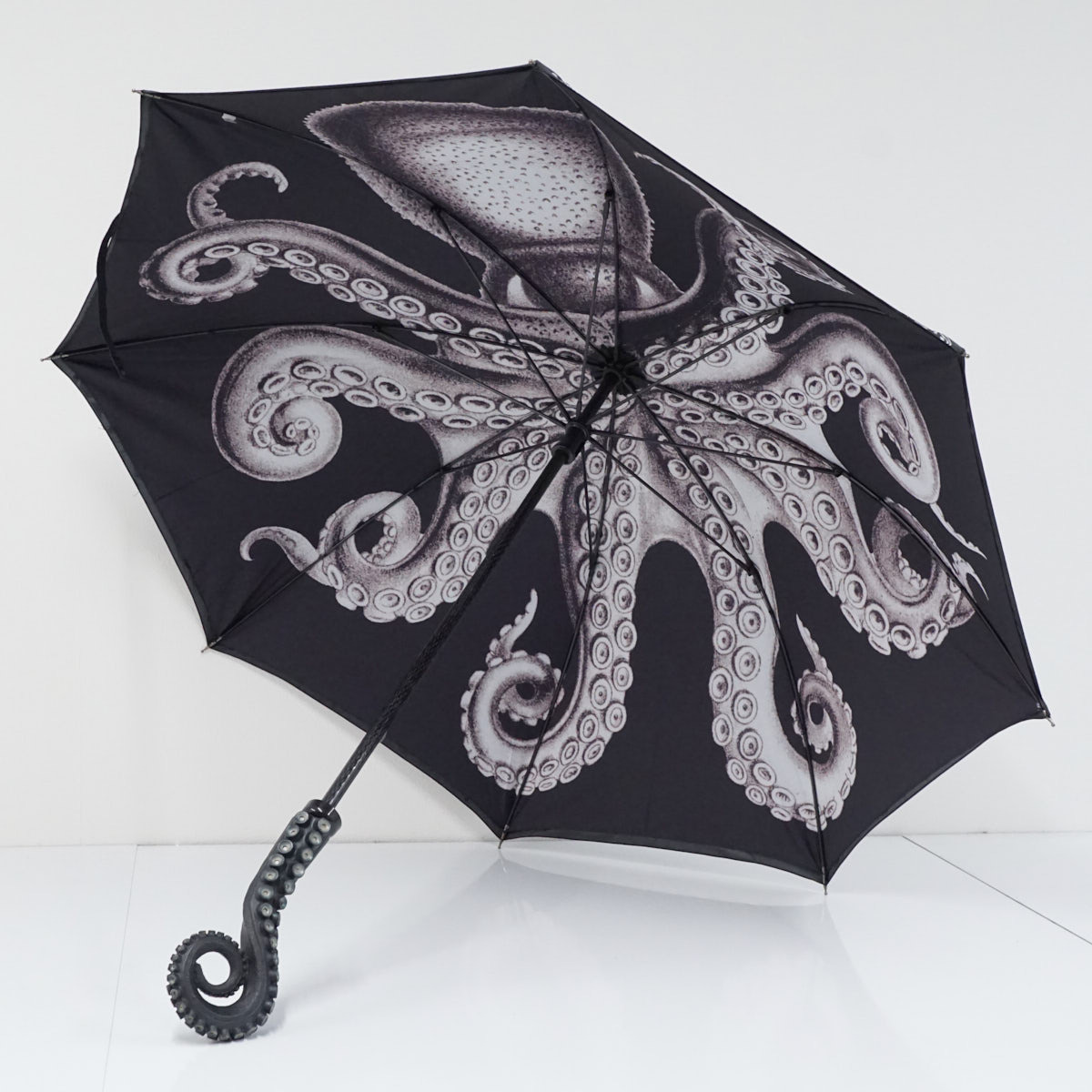 傘 The Kraken Black Spiced Rum USED美品 ブラック タコ アート ザ クラーケン ブラックスパイスド ラム 61cm S3263