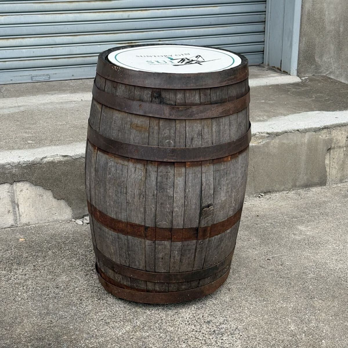 H110KZ14a SUNTORY サントリー 翠 SUI 酒樽 キャスター付き 空樽 立ち飲み用テーブル カウンターテーブル ディスプレイ樽 店舗什器 
