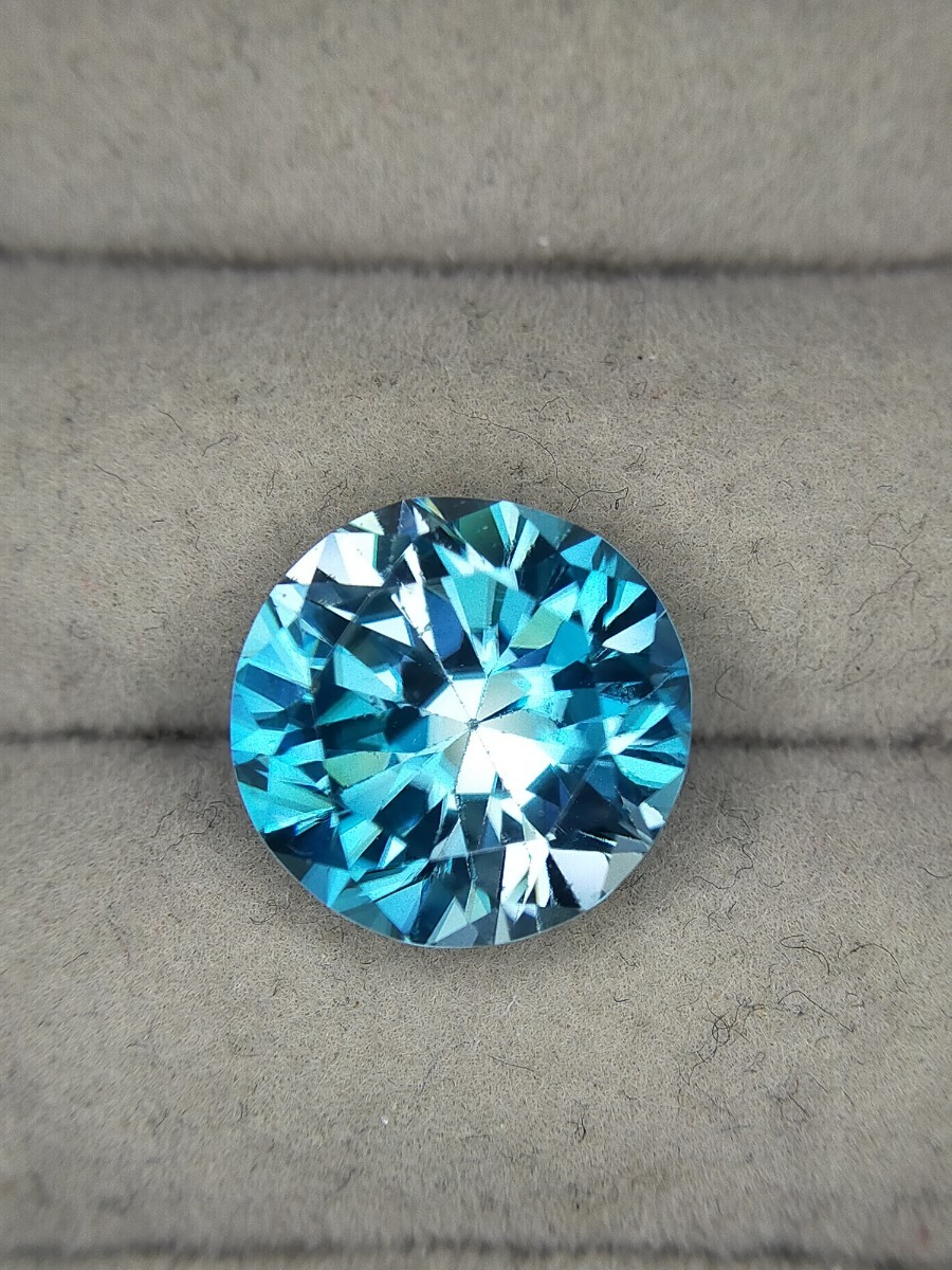 大粒 天然ジルコン ルース 10.507ct ZIRCON ブルージルコン ラウンド 10ct 10カラット 鑑別書付 