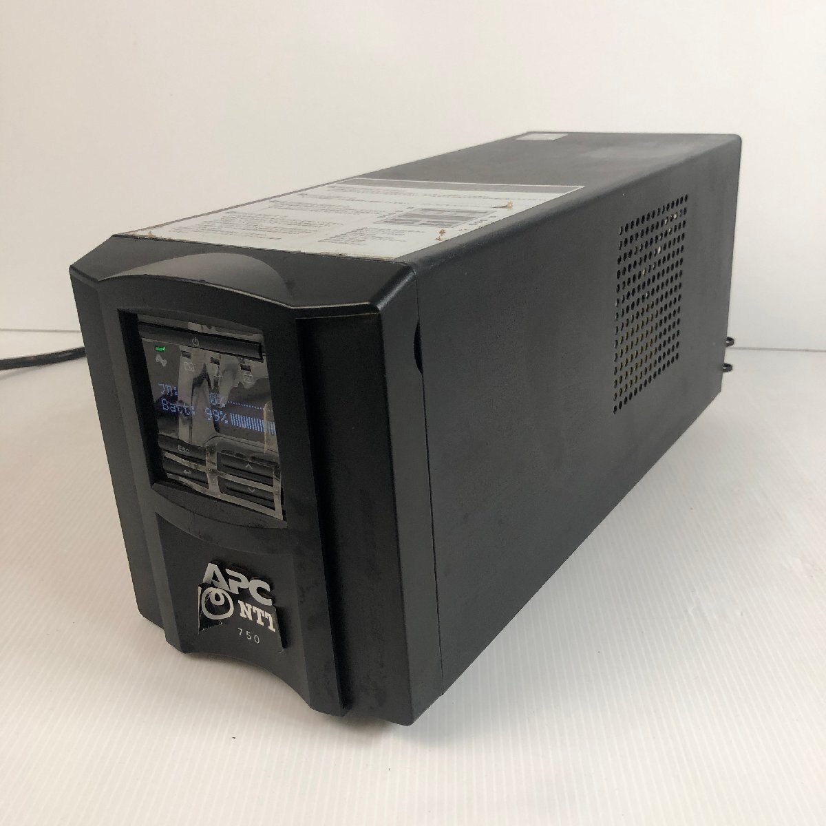 Y8-684 APC 750 NTT 通電確認のみ 無停電電源装置 愛知 100サイズ