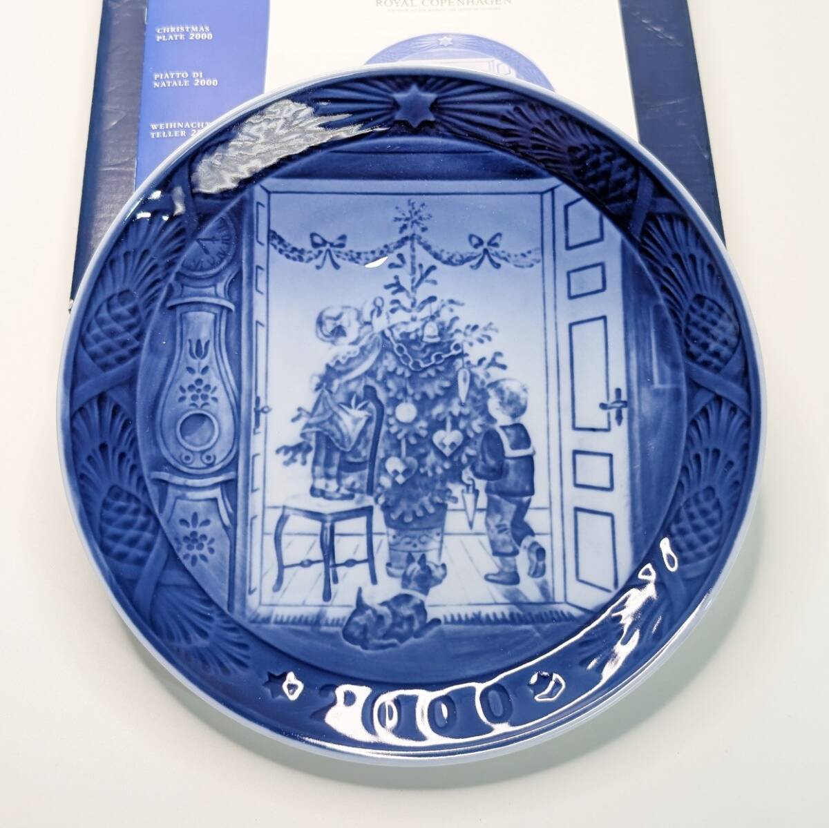 ロイヤル・コペンハーゲン 2000年イヤープレート ROYAL COPENHAGEN 絵皿 飾皿 TRIMMING THE TREE クリスマス