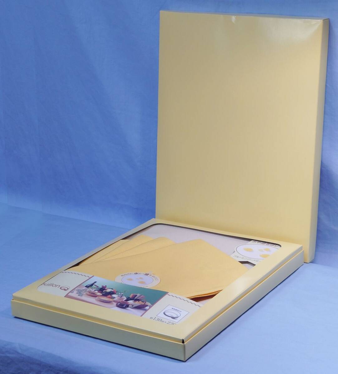 ブルーミング中西 bouillon Q 無地テーブルクロス ベージュ 130×230cm テーブルマット 黄色 32×45cm