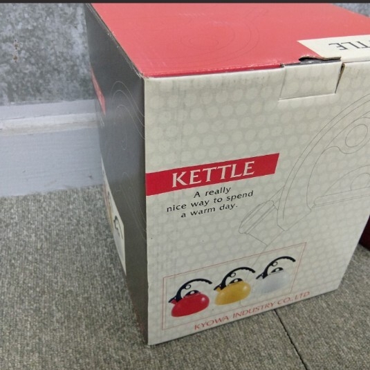 KYOWA ホーロー　KETTLE　ケトル　赤　レトロ　アンティーク　ポップ　ヤカン　2.5Ｌ