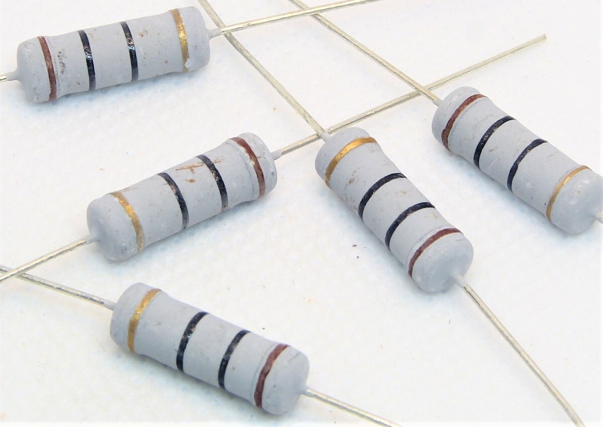 3w金属皮膜抵抗 10Ω 5本