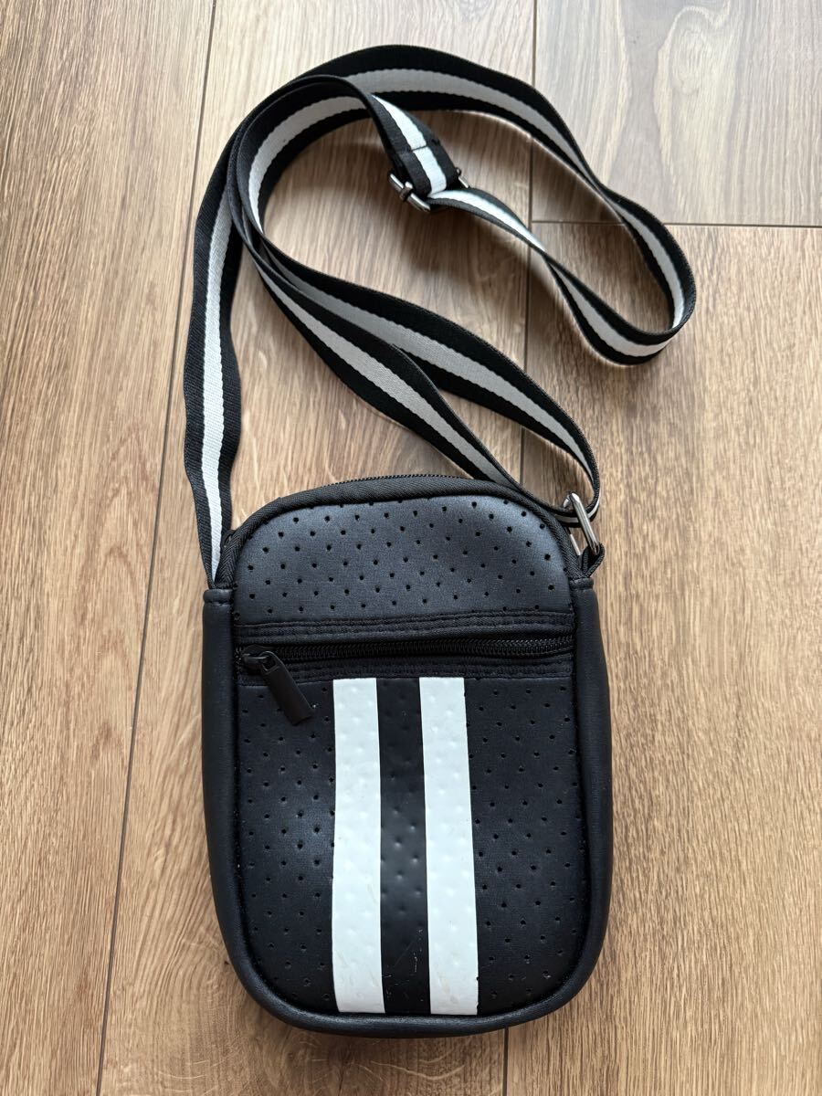 スマホショルダーバッグ？