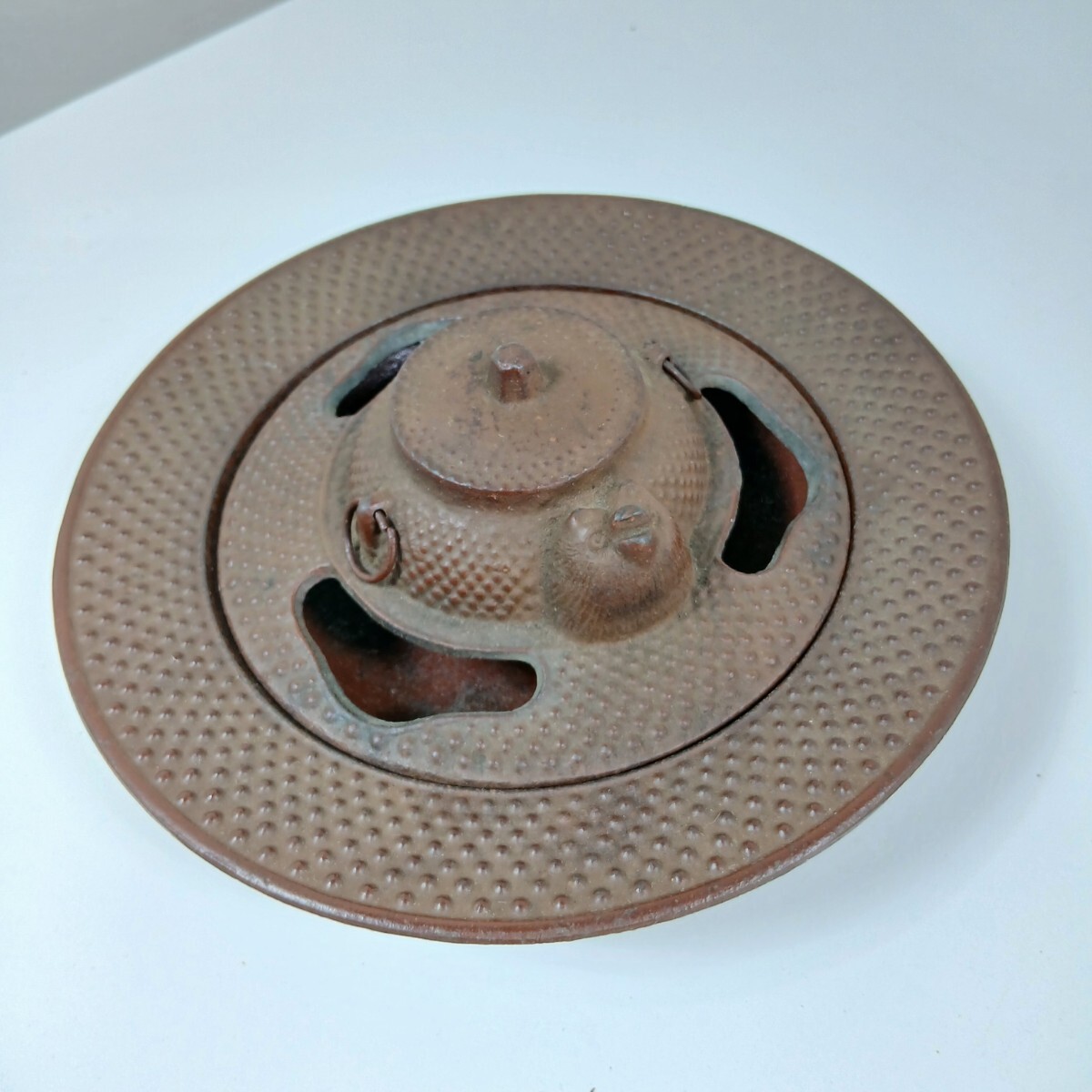 #757 南部鉄器 灰皿 鉄製 岩鋳 鉄器 工芸品 昭和レトロ 直径18cm たぬき灰皿/和歌山県にて引き取り大歓迎