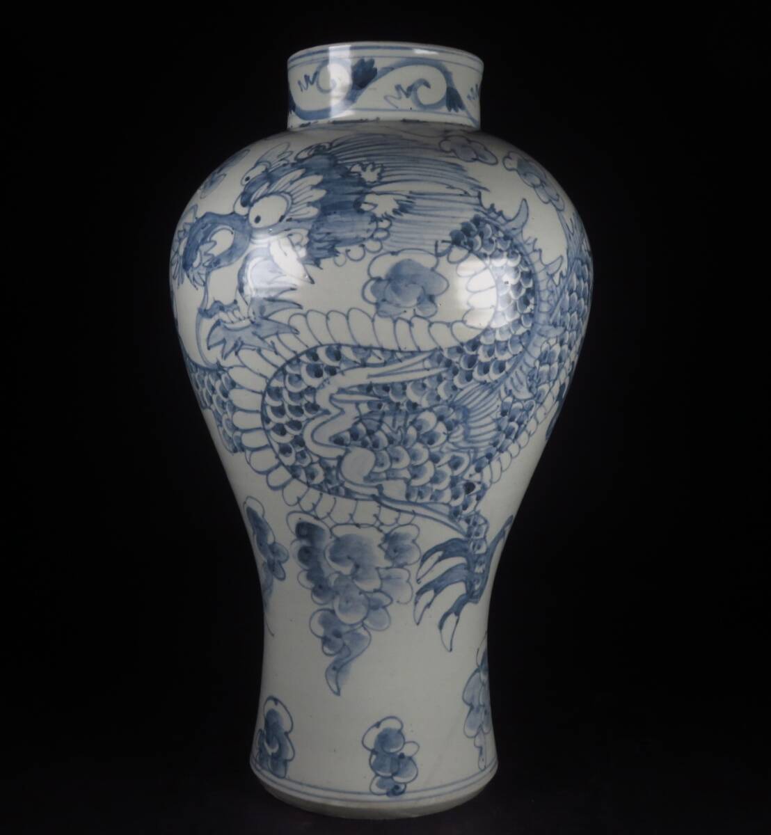 【SAKURAYA】コレクター委託品【李朝時代 染付雲龍文大花瓶】青花 朝鮮古美術 朝鮮古陶磁 辰砂 壷 壺 李朝 骨董品 古美術品 高さ47cm③
