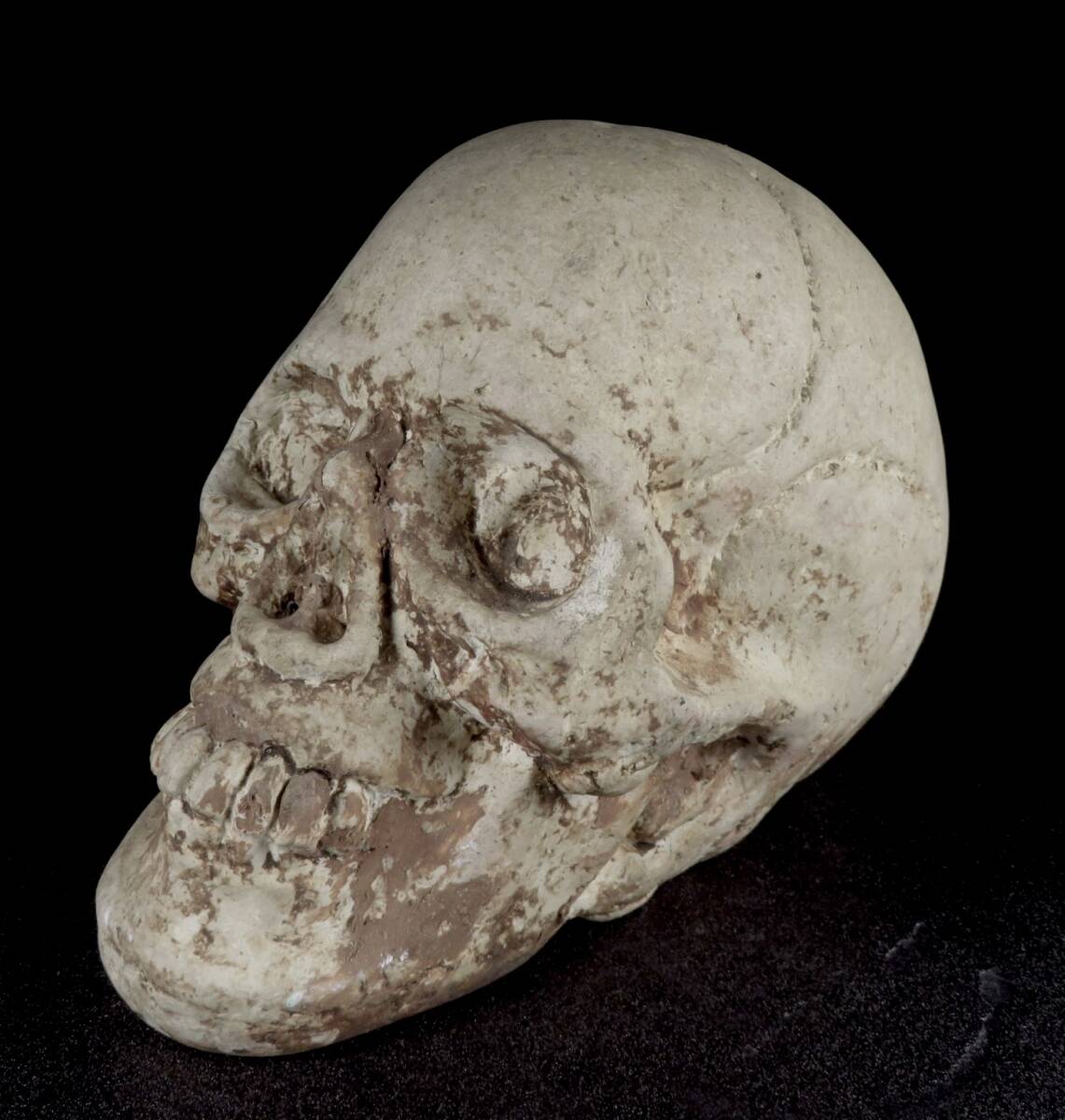 【SAKURAYA】珍品 希少品 髑髏 骸骨 ガイコツ オブジェ 頭蓋骨 スカル 置物 骨董品 古美術品 細密彫刻 高さ15.5cm 重量1932g