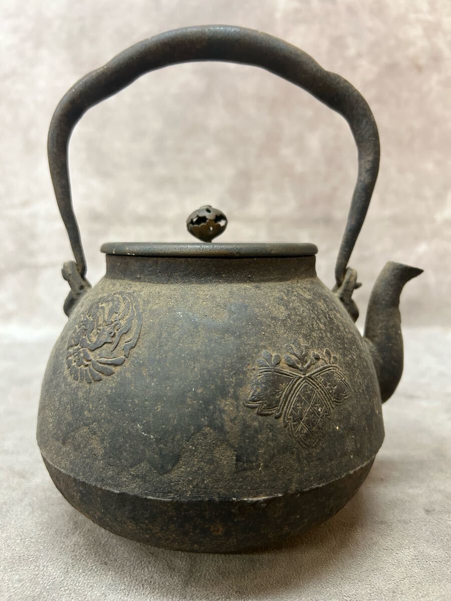 時代物 鉄瓶 印あり 青龍堂 古鉄 現状品 直径約15cm 骨董 コレクション 置物 古道具 茶道具 湯沸かし 検）龍文堂 