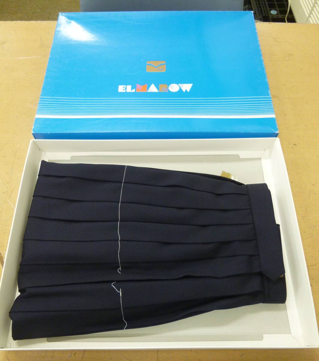 未使用 車ひだ スカート 66×57 学生服スカート [S-313] 送料無料(北海道・沖縄・離島・佐川急便中継料金がかかる地域は除く) 送料無料