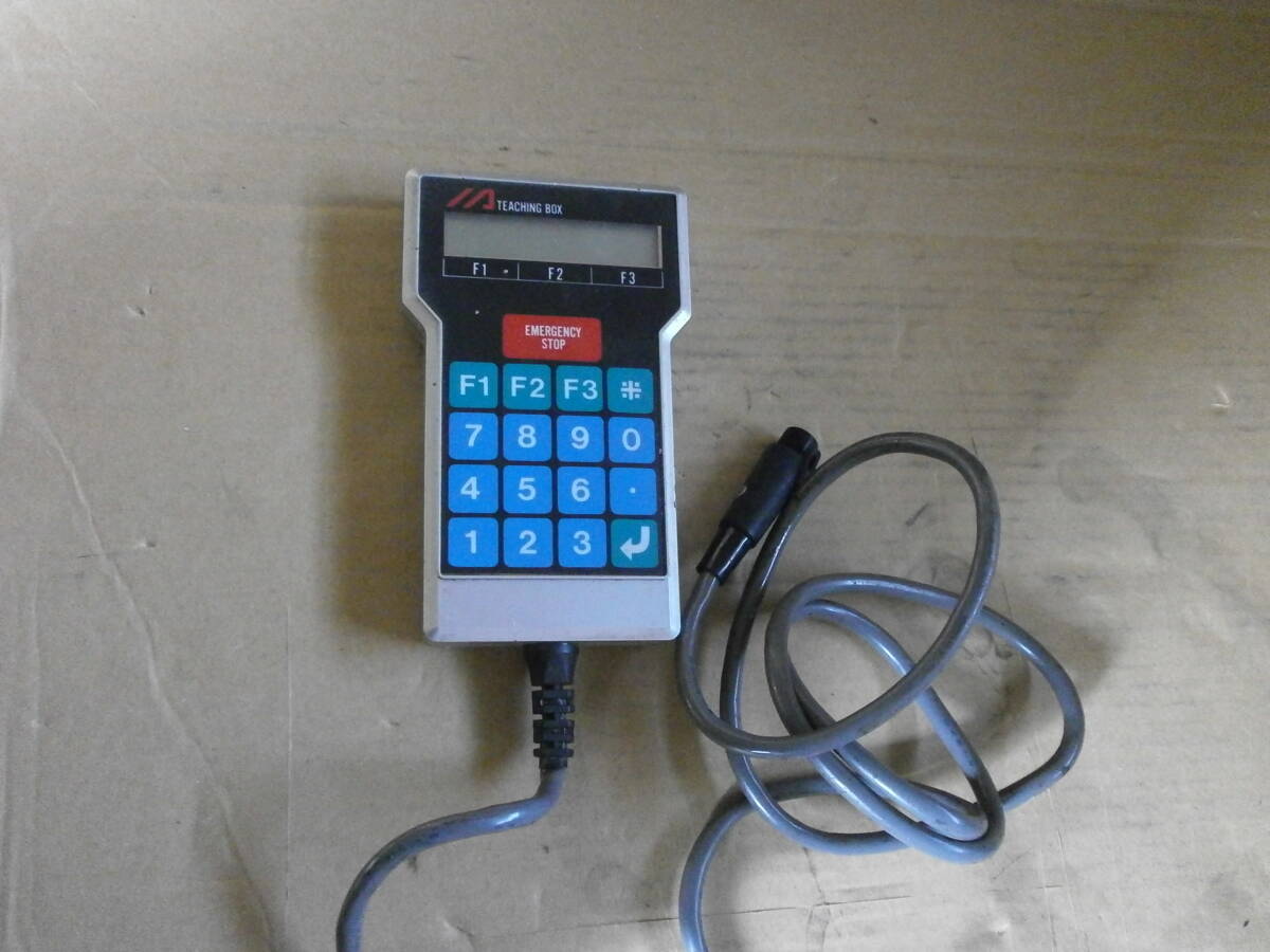 THK ティーチングBOX　型式不明IA-T-?　INTELLIGENT ACTUATER ジャンク