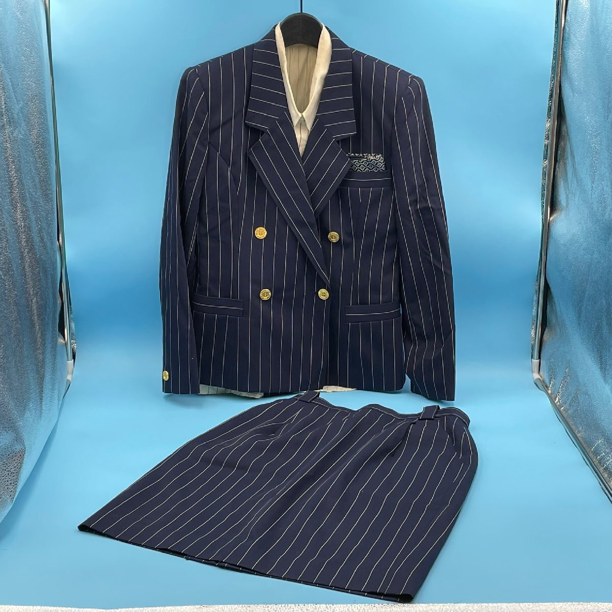 【20372】ANA 全日空 制服 8代目 客室乗務員 CA 芦田淳デザイン 半袖ブラウス 近鉄百貨店／JAL スカーフ 航空会社 コレクション レトロ