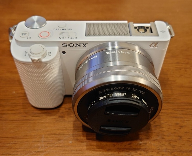 SONY VLOGCAM ZV-E10L パワーズームレンズキット ホワイト