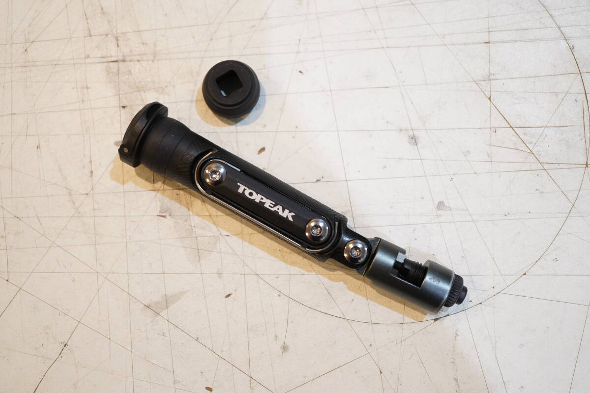 TOPEAK BB HIDE 'N TOOL ハイド ツール トピーク 携帯工具 マルチツール クランク シャフト 挿入 内蔵 MTB マウンテンバイク ロードバイク