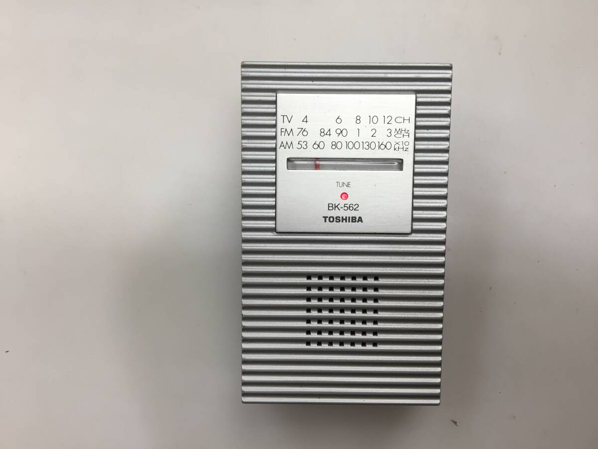 TOSHIBA ポケットラジオ BK-562　本体のみ　中古品9317