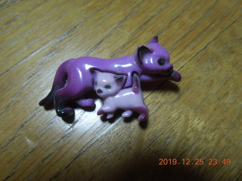 猫ブローチ 親子猫 シャム猫 未使用 / 紫色 昭和レトロ