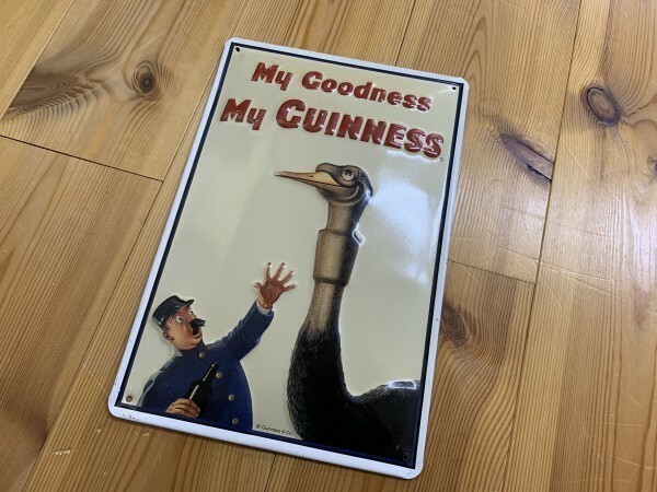 GUINNESS　ギネスビール　ブリキ看板　30ｘ20cm（OSTRICH）☆中古品☆メタルサイン ガレージ　居酒屋　バー　パブ　カフェ