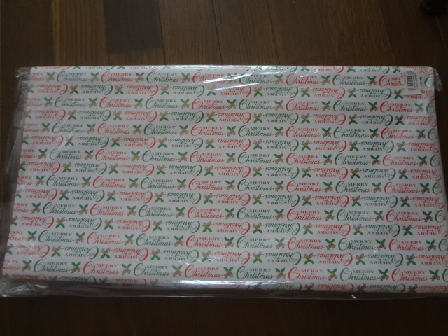 新品。かわいいクリスマス柄の包装紙、5枚セット、ラッピングペーパー、プレゼント、白