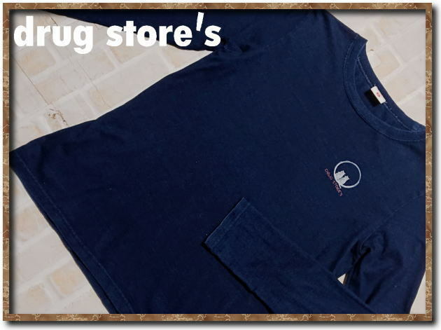 ☆drug store's　ドラッグストアーズ　プリント入り長袖Tシャツ　紺☆