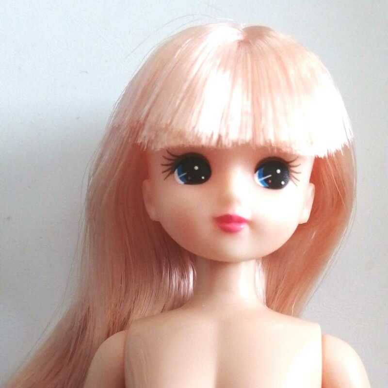 0r1016 日本製 ロングヘア 淡いピンク 人形本体　キャッスル リカちゃん TAKARA JAPAN ぱっつん前髪 ピンク