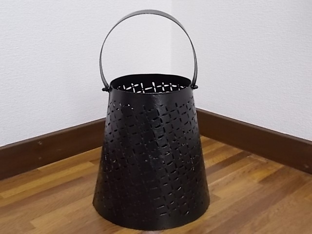 素材：鉄/iron インド製 ◆上径14cm 底径22cm 高さ21cm◆　