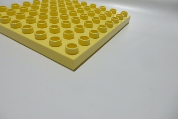 ＃0368　レゴデュプロ　ベース　基礎版　プレート　8×8ポッチ　クリーム色　薄黄色＃パーツ　ブロック　