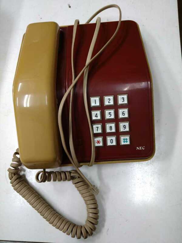 昭和レトロ　電話　1982 NEC プッシュホン　動作確認済　映画　小道具　古道具　インテリア　雑貨　電話機　昭和50年代～60年代