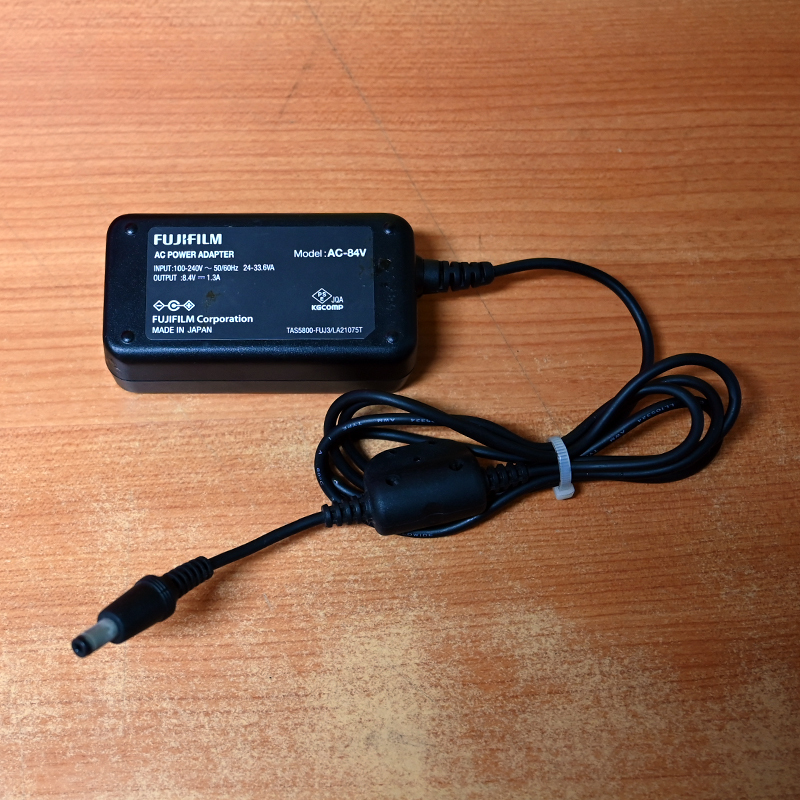 ★ フジフィルム FUJIFILM デジタルカメラ用 ACアダプター AC-84V 中古品 C00024