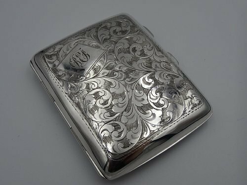 Grace アンティーク イギリス 1925年 純銀製 (スターリング・シルバー925/1000) 植物模様のシガレットケース 57g sterling silver