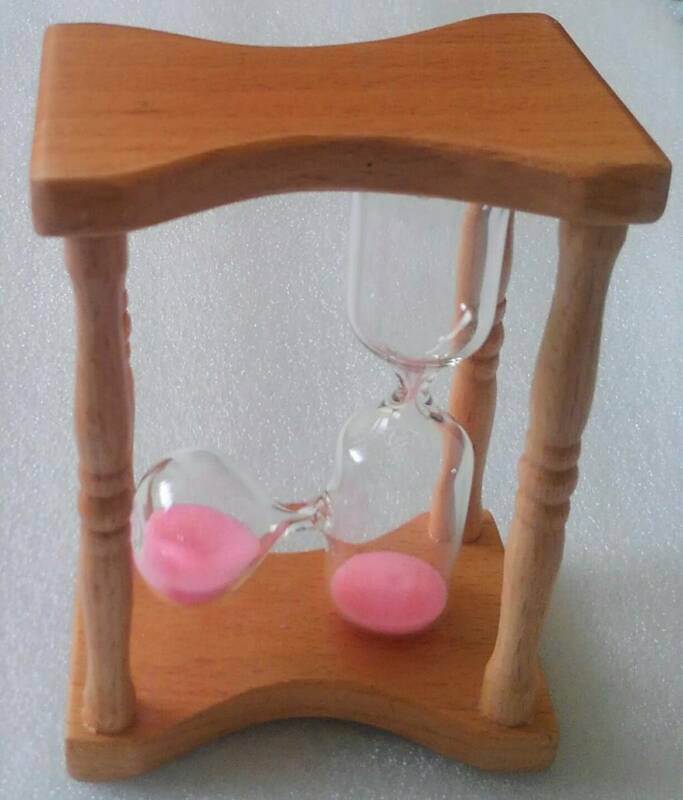 時間変更可能砂時計 　製作：東京硝子工芸　2分～5分　自由に設定可能　砂の色：ピンク　