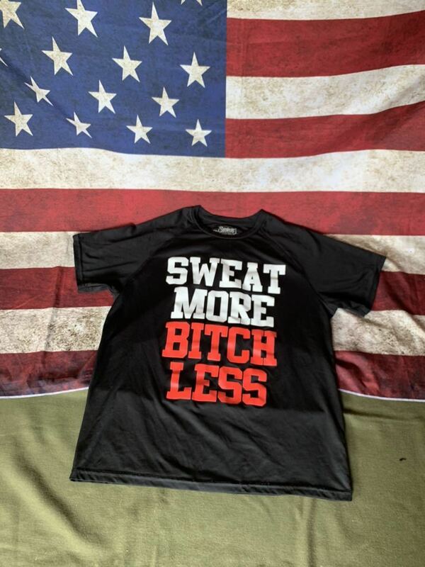 米軍 海兵隊 放出品 Tシャツ サイズ M SWEAT MORE BITCH LESS SPENCER’S 黒 BLACK 半袖 サバゲー USMC アウトドア 古着 T