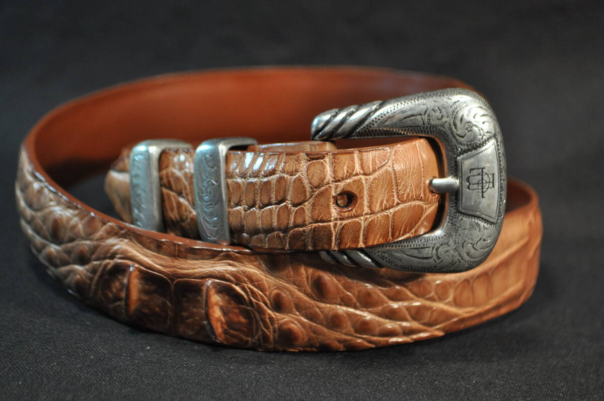 180　アメリカ製　ウエスタンブーツ老舗　ルケーシー社製 LUCCHESE ワニ革ベルト(アリゲーター)　バックル、キーパー、先端チップ付　32　