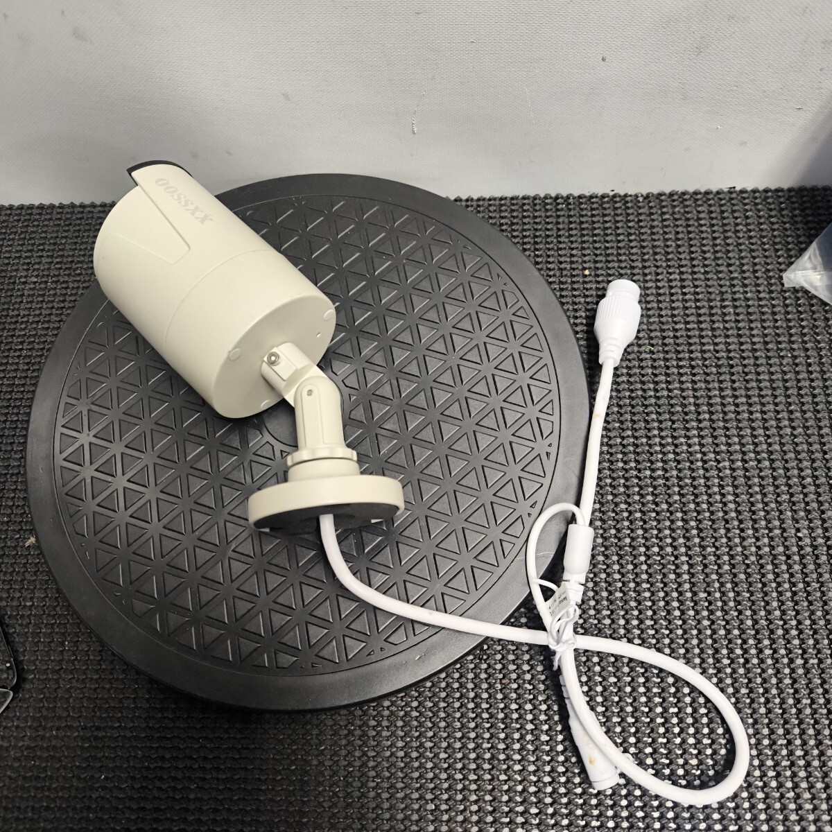 「YFZ」現状本体のみ　OOSSXX　防犯カメラ　ホワイトカメラ　500万画素　動作品　複数入荷(251105)