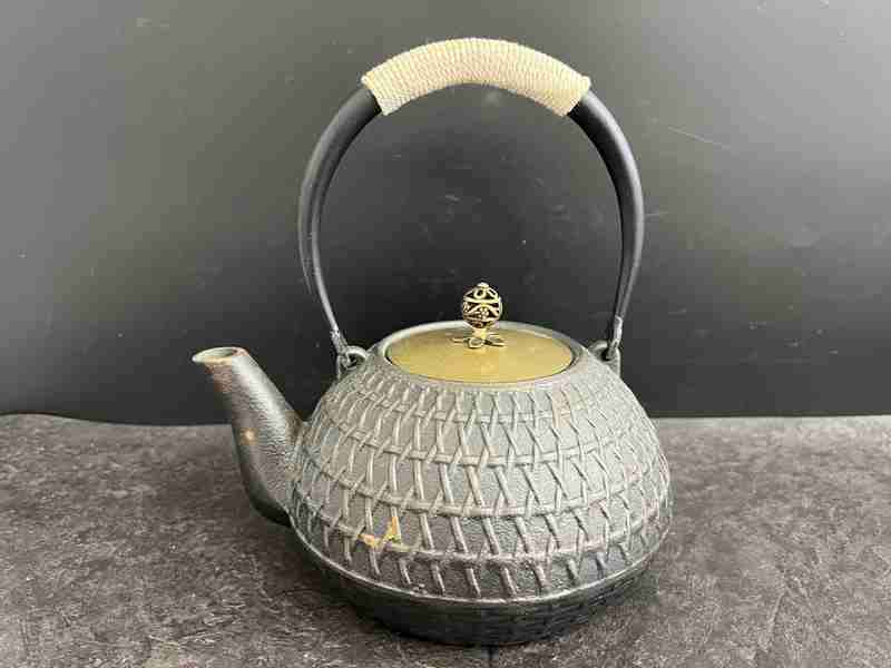 CT12653　茶道具　鉄瓶　真鍮蓋　鉄壺 鉄器 金属工芸 時代物 古美術 茶道具