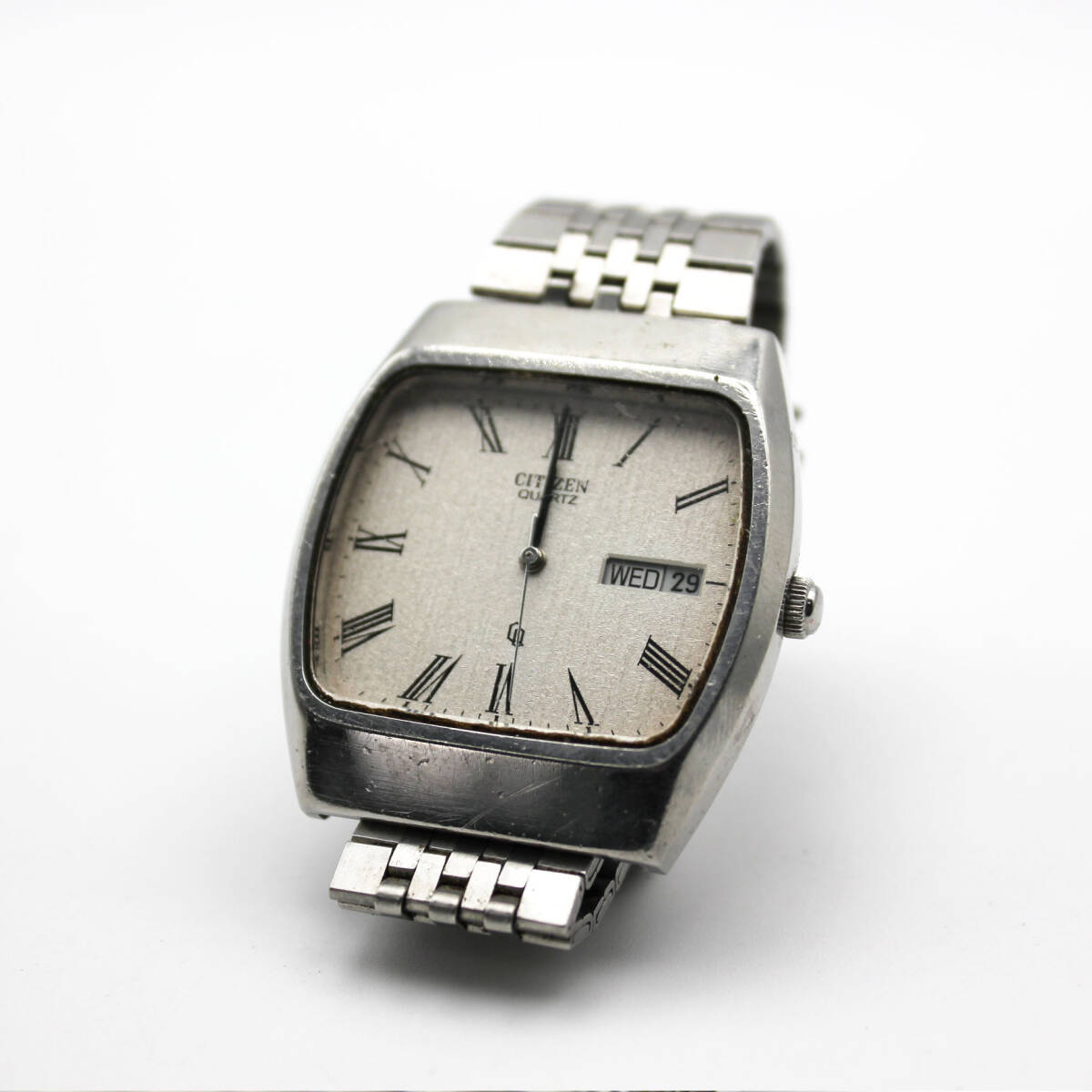 W251105-31 CITIZEN シチズン 4-711868 メンズ腕時計 クォーツ デイデイト ジャンク 文字盤シルバー