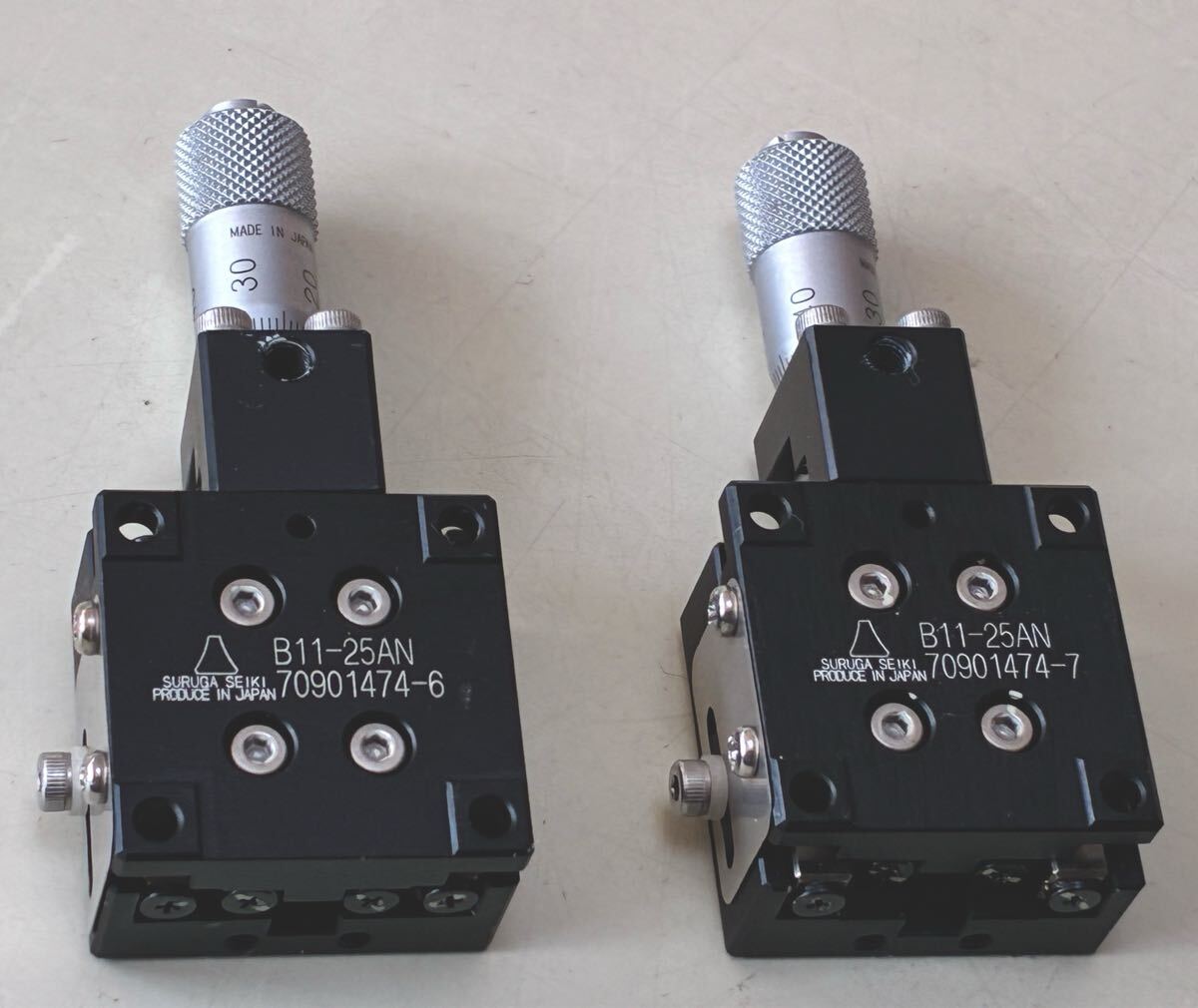 駿河精機　B11-25AN（X軸 クロスローラガイド□25mm:B11-25）