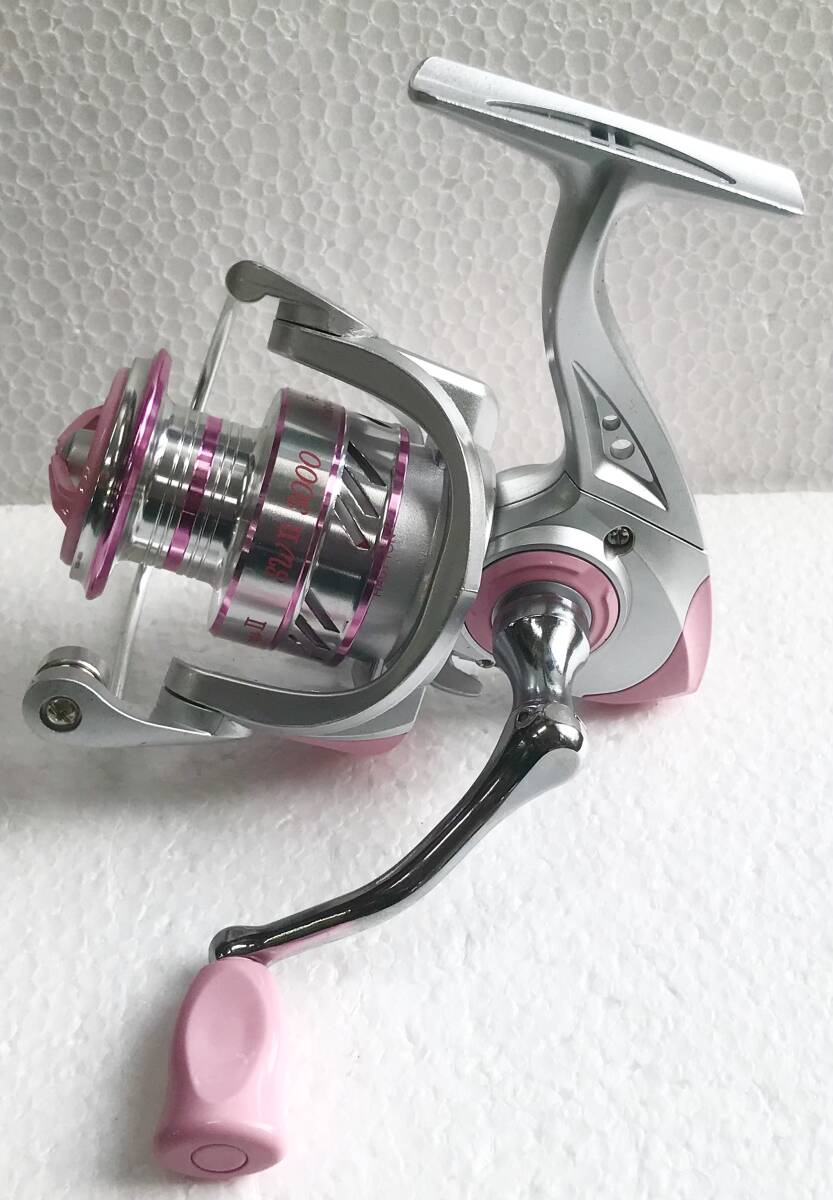 HAUT TONスピニングリール3000SILVER WINGSⅡ☆送料無料 新品未使用☆銀ピンク☆左右ハンドル変更可☆アルミスプール☆ねじ込み式ハンドル