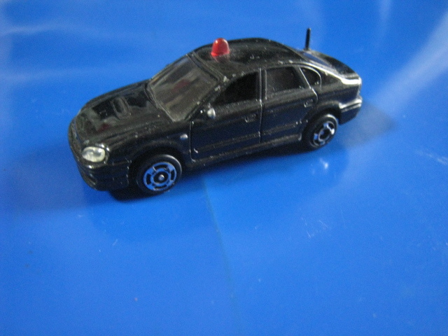 ■即決価格　送料込み金額　トミカ Jr. ジュニア スバル レガシィ 覆面パトカー B4 RSK　No.J007 ユージン 中国製 1/81 2002 絶版◆中古◆