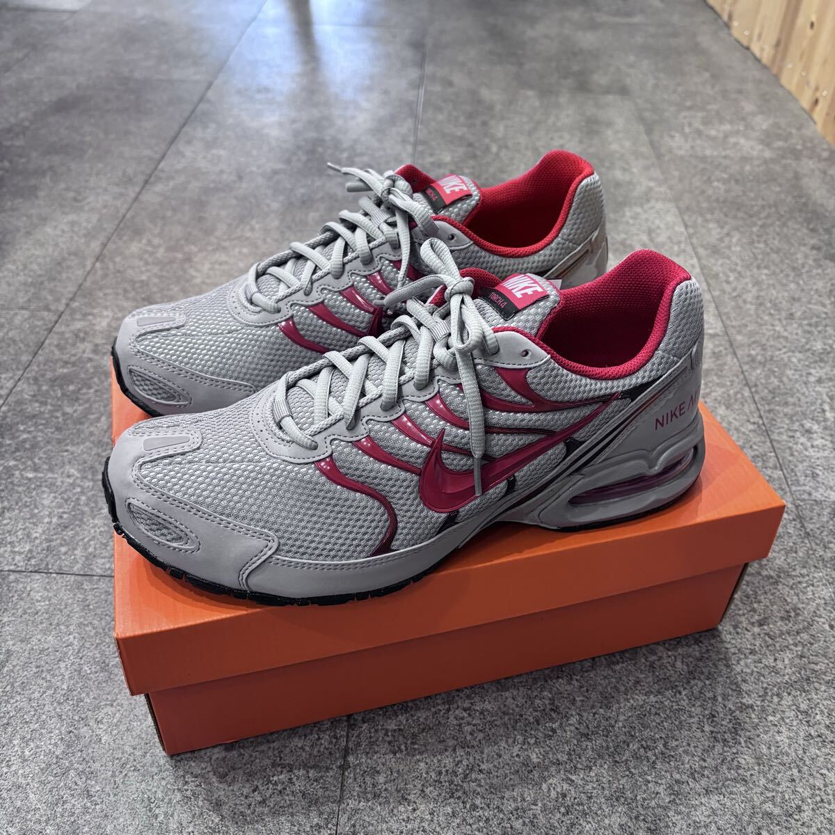 新品未使用タグ付NIKE ナイキ AIR MAX エアマックス トーチ4