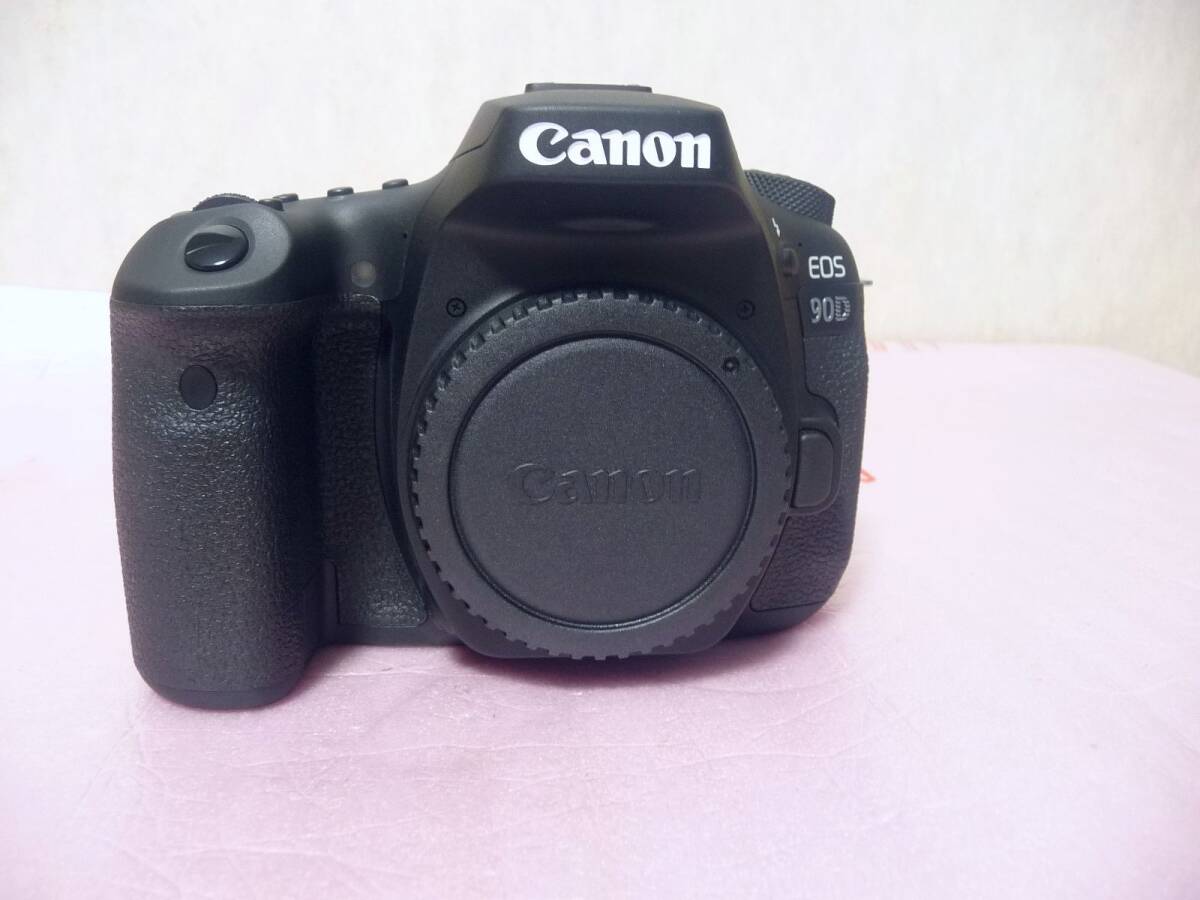★展示美品 CANON キヤノン デジタル一眼レフカメラ EOS 90D EF-S18-135 IS USM レンズキット(EOS90D18135ISUSMLK) 保証付 1点限り