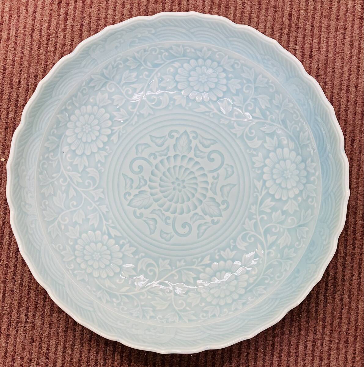 ★　有田焼　萬右衛門　★　青磁　華山窯　★　盛鉢　直径：約26cm　高さ：約6cm　★　化粧箱入り　★　食器　ボウル　★